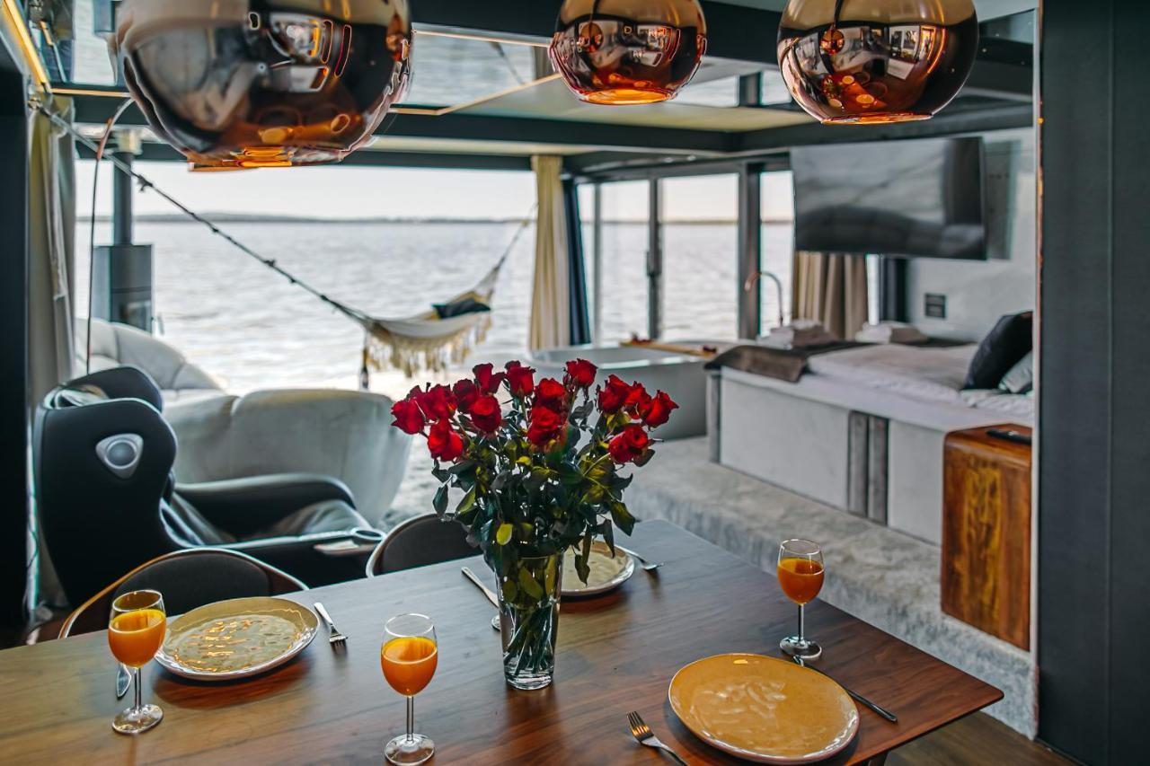 Grand Ht Houseboats - Domki Na Wodzie - Sauna, Jacuzzi, Kominek Mielno  Exterior photo